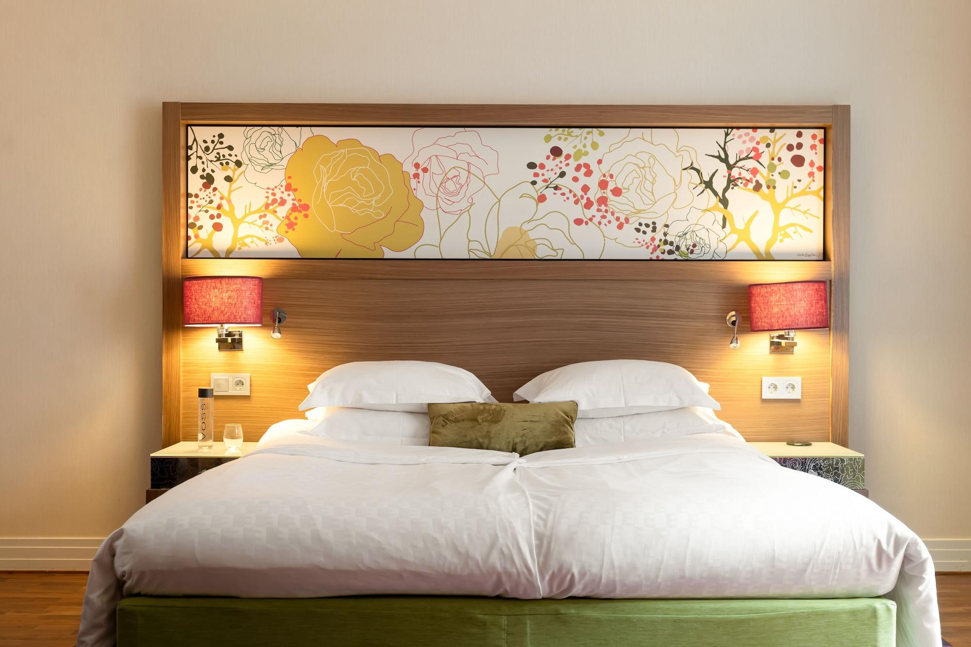 Elite Esplanade Hotel 4*